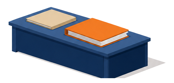 勧告書類と命令書類が積まれた机